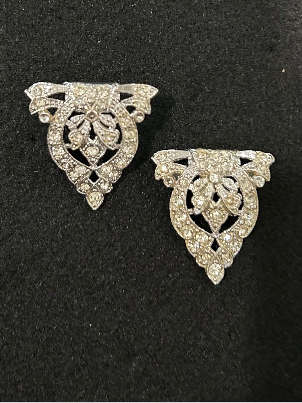 Vintage Silver Crystal Filigree Fur Clip Pins Elegant Women's Jewelry